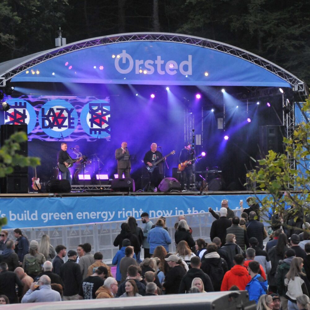 Bushy's stage 2025 (2) Bushy's stage 2025 (2)